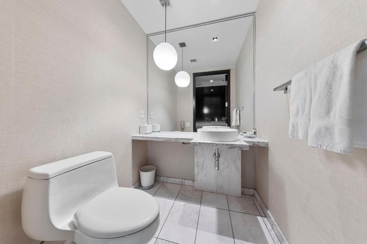 Huge Modern Luxury 17 Floor Panoramic Corner Suite With Open Balcony Las Vegas Exterior photo