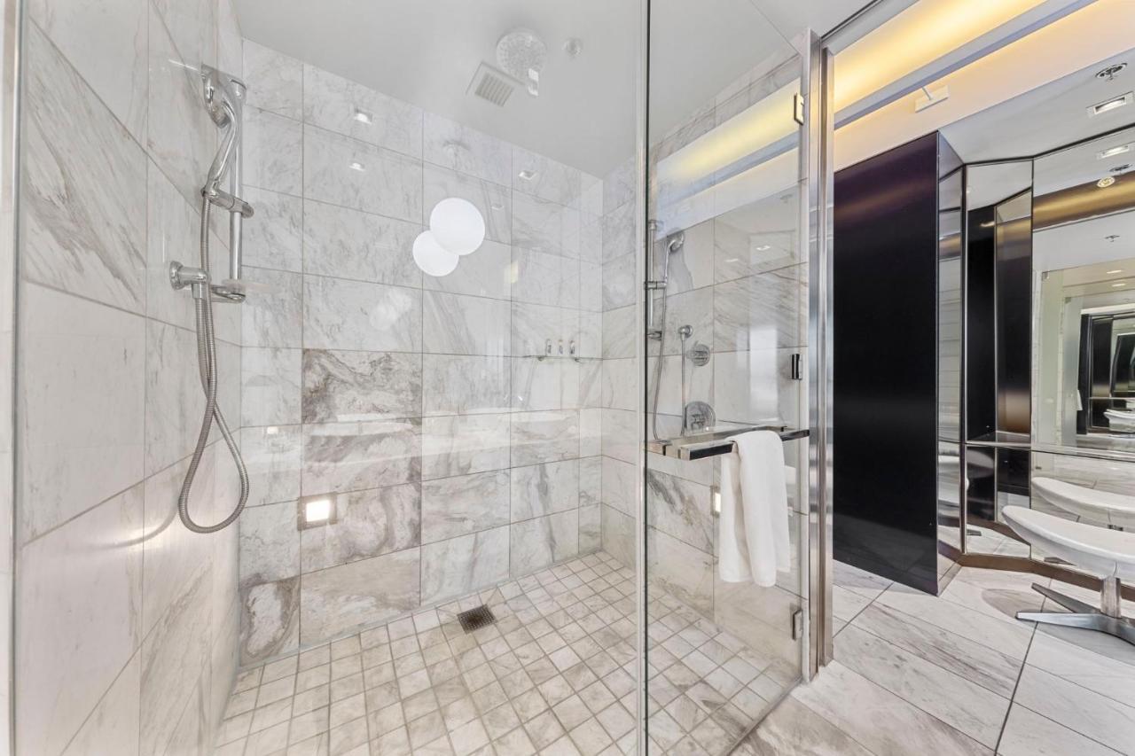 Huge Modern Luxury 17 Floor Panoramic Corner Suite With Open Balcony Las Vegas Exterior photo
