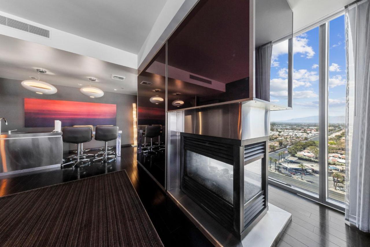 Huge Modern Luxury 17 Floor Panoramic Corner Suite With Open Balcony Las Vegas Exterior photo